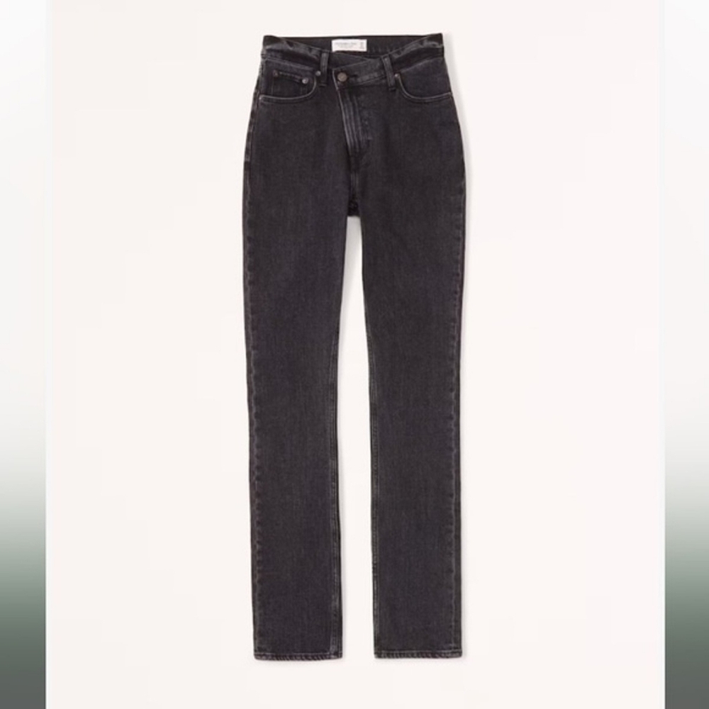 25/0 Abercrombie & Fitch Curve Love The '90s Slim Straight Ultra High Rise Jeans